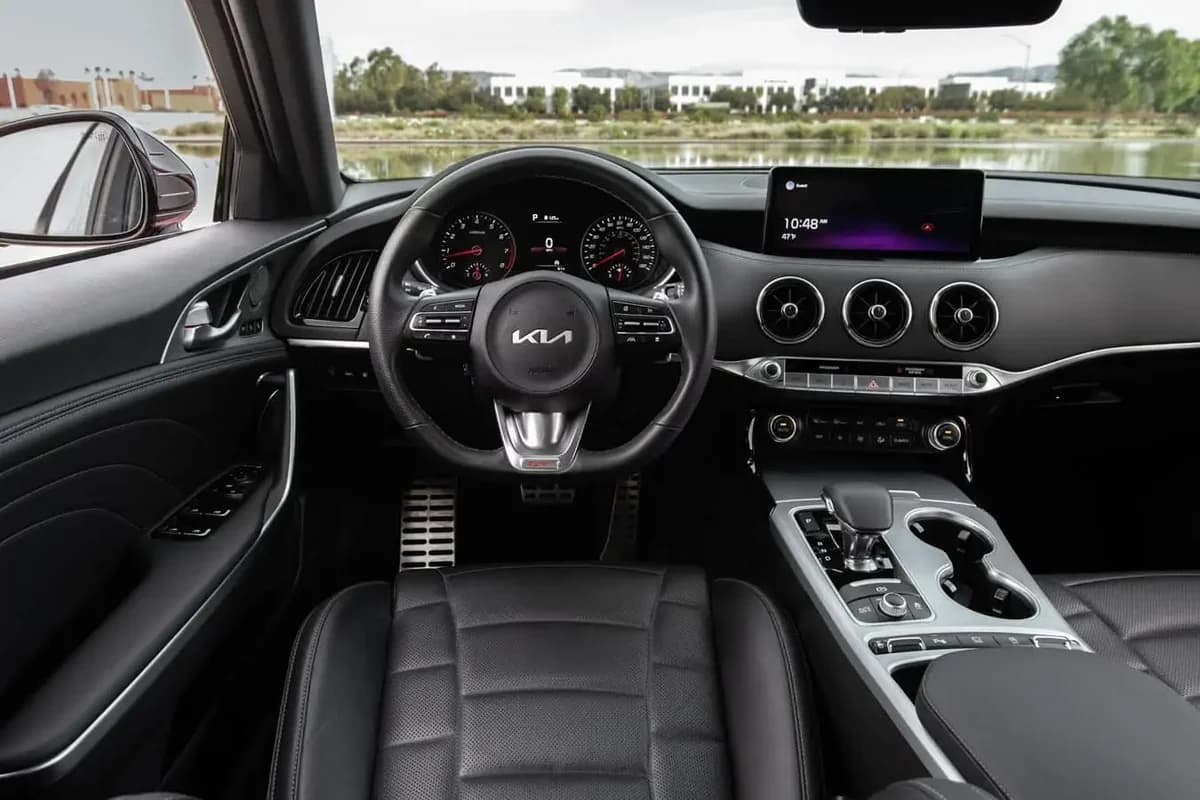 Kia Stinger (2023)