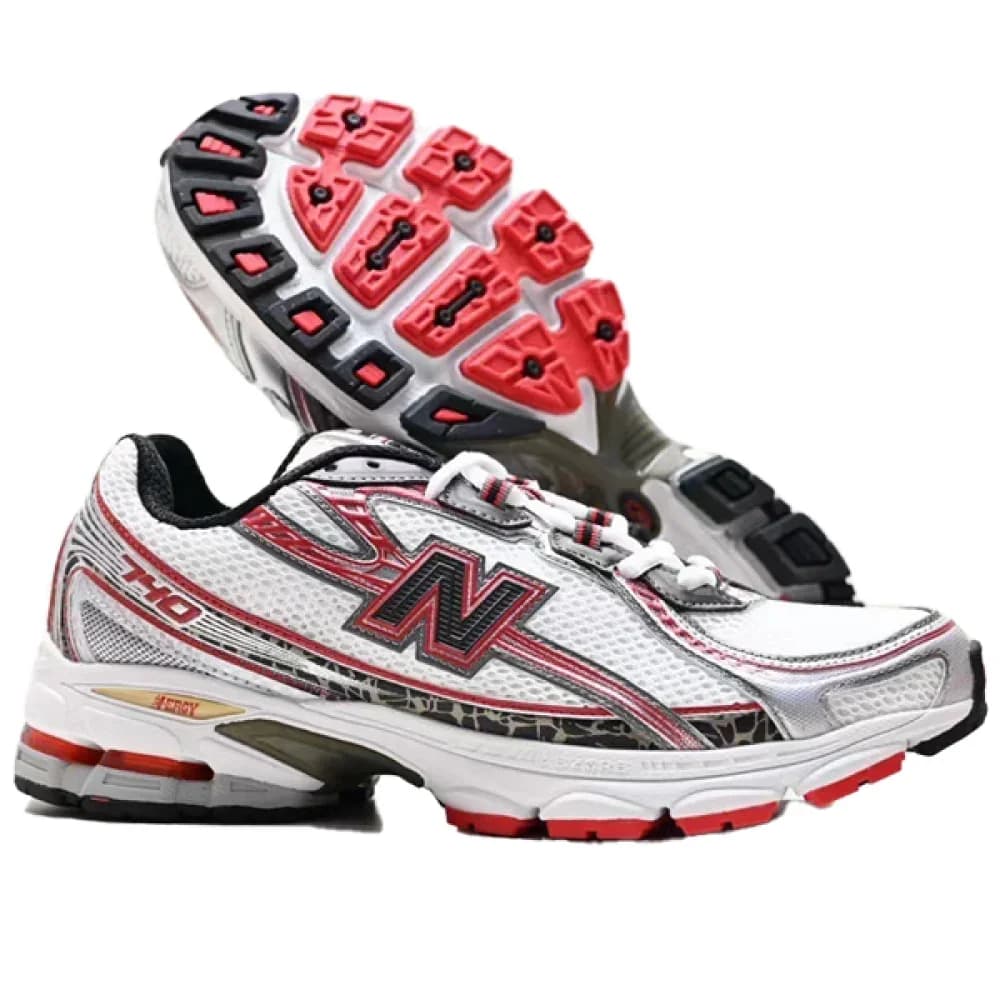 New Balance 740