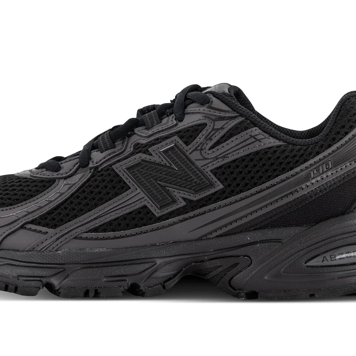 New Balance 740