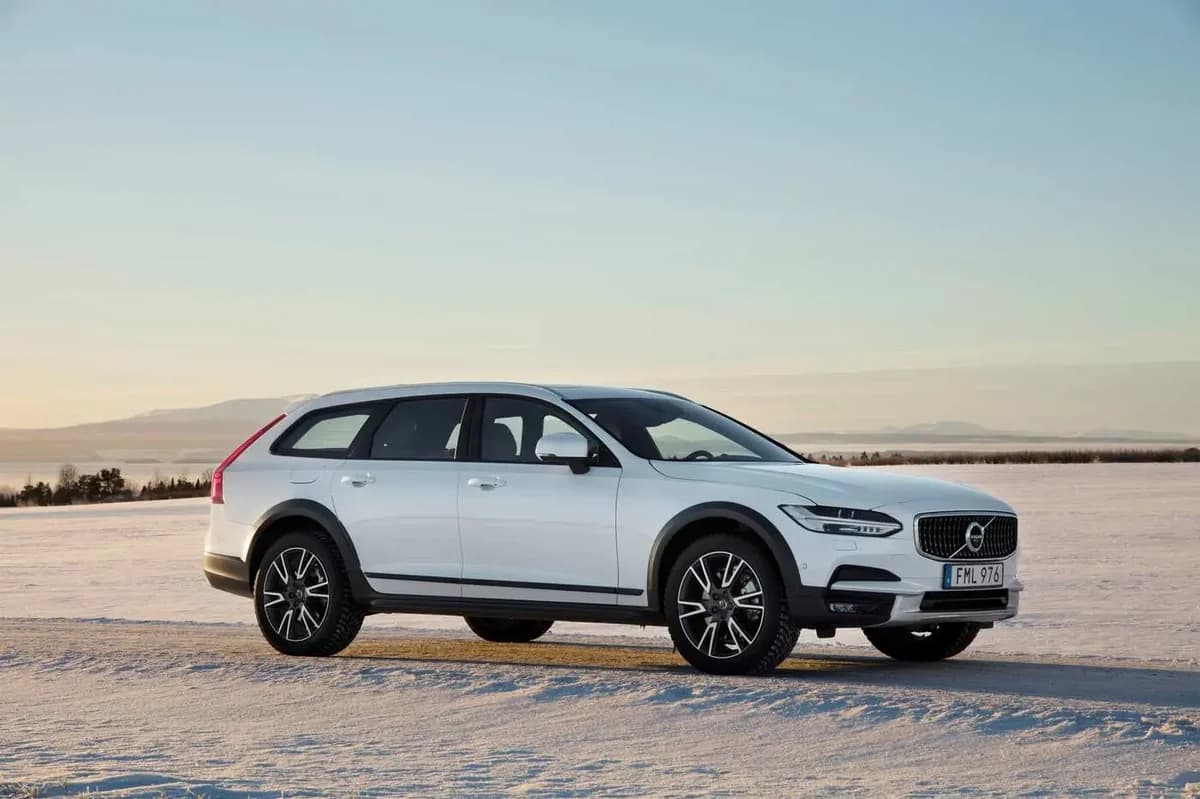 Volvo V90 Cross Country (2026)