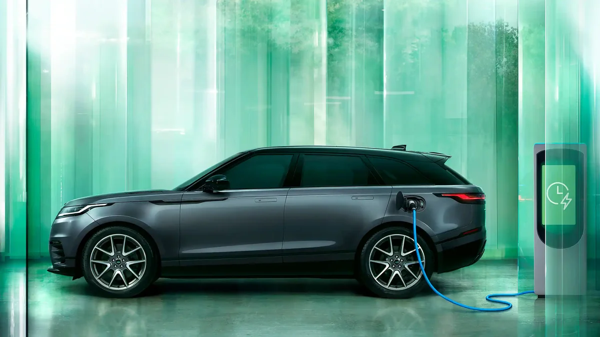 Land Rover Range Rover Velar (2026)