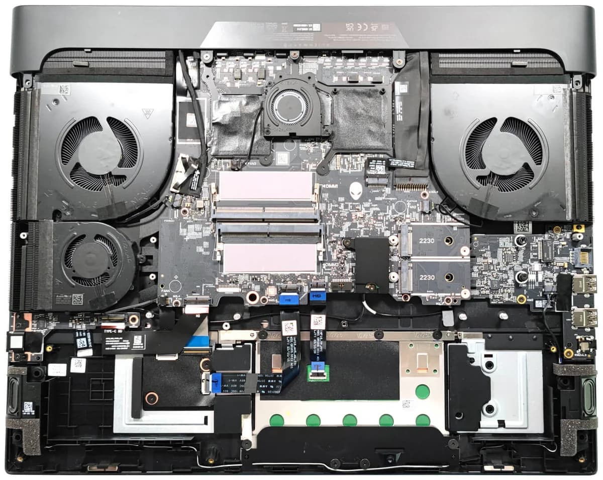 Alienware m18 R2
