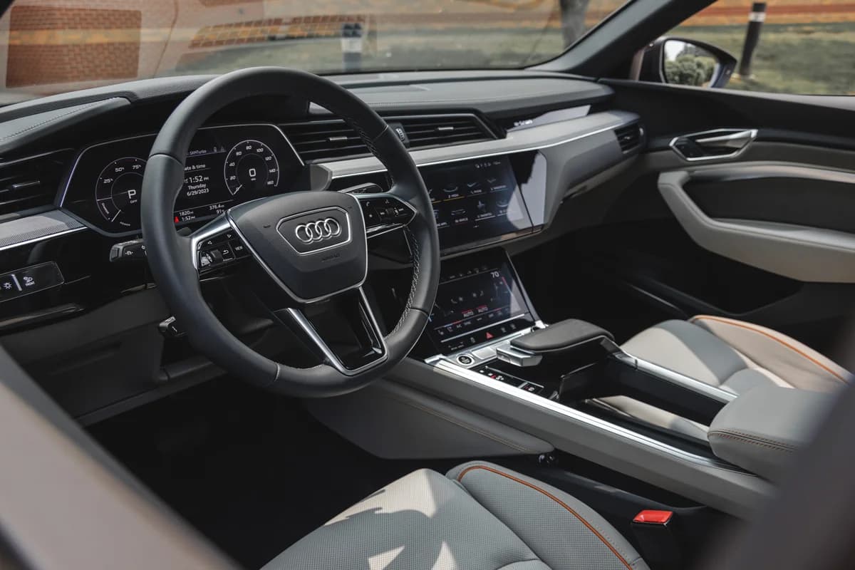 Audi Q8 Sportback e-tron (2025)
