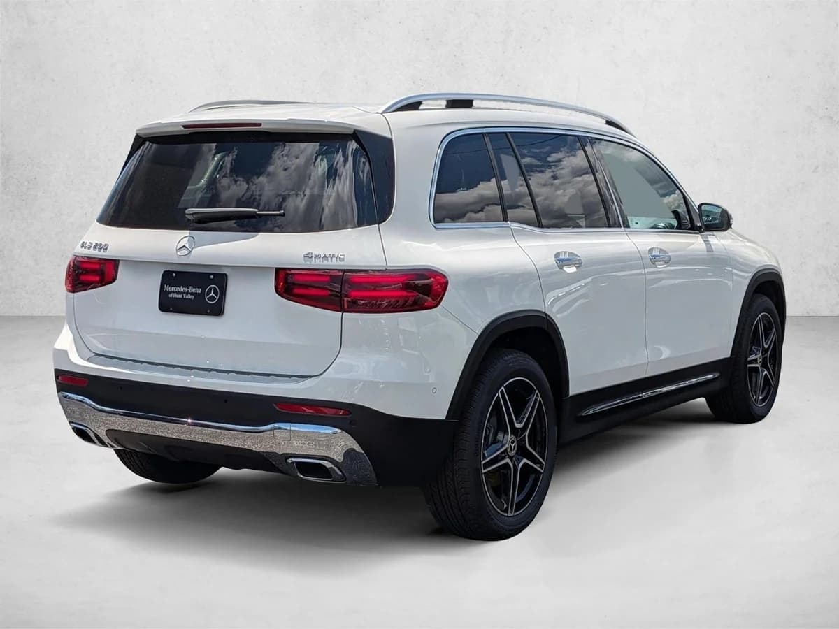 Mercedes-Benz GLB (2026)