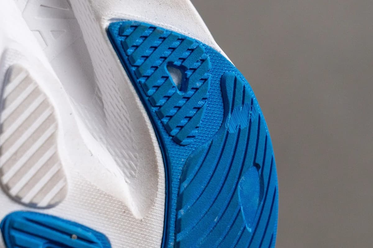 HOKA Skyflow