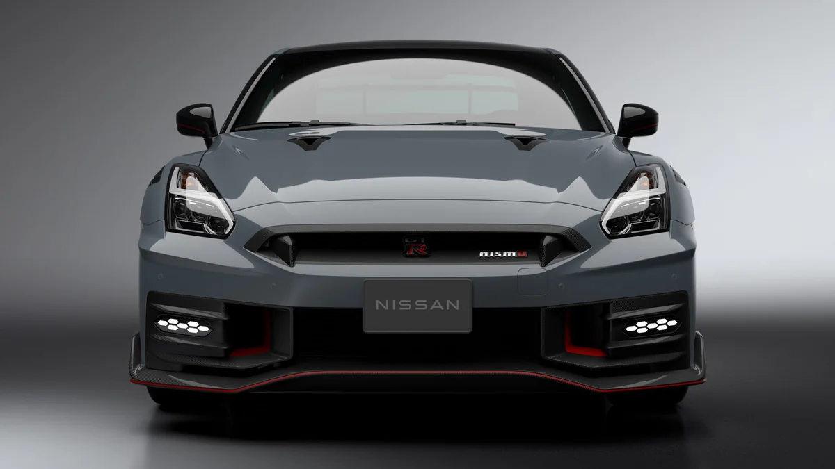 Nissan GT-R (2024)
