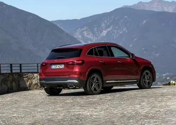 Mercedes-Benz GLA (2026)