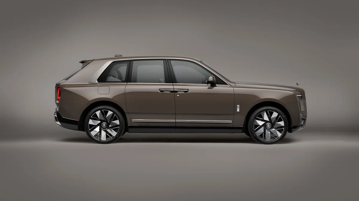 Rolls-Royce Cullinan (2027)
