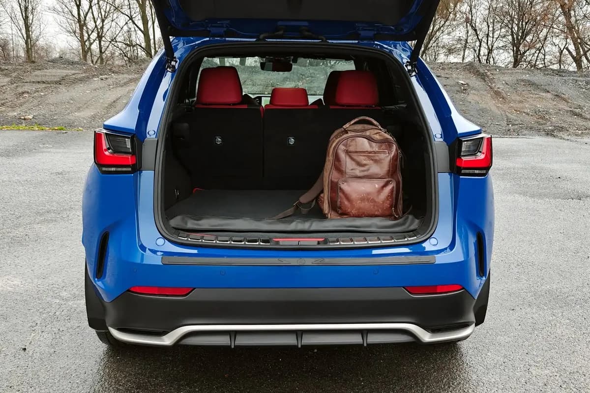 Lexus NX (2026)