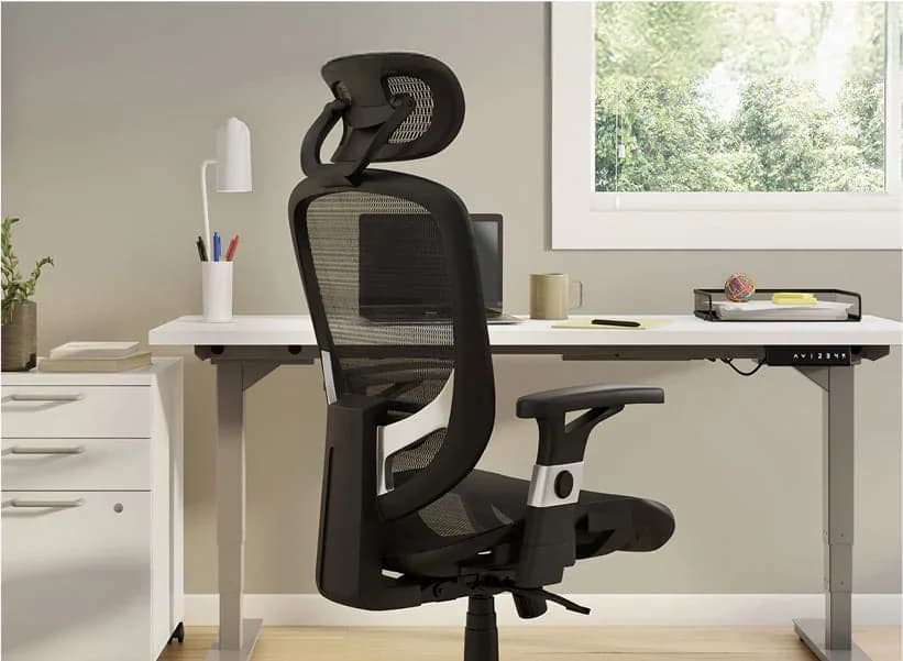 Staples Hyken Ergonomic Mesh Task Chair