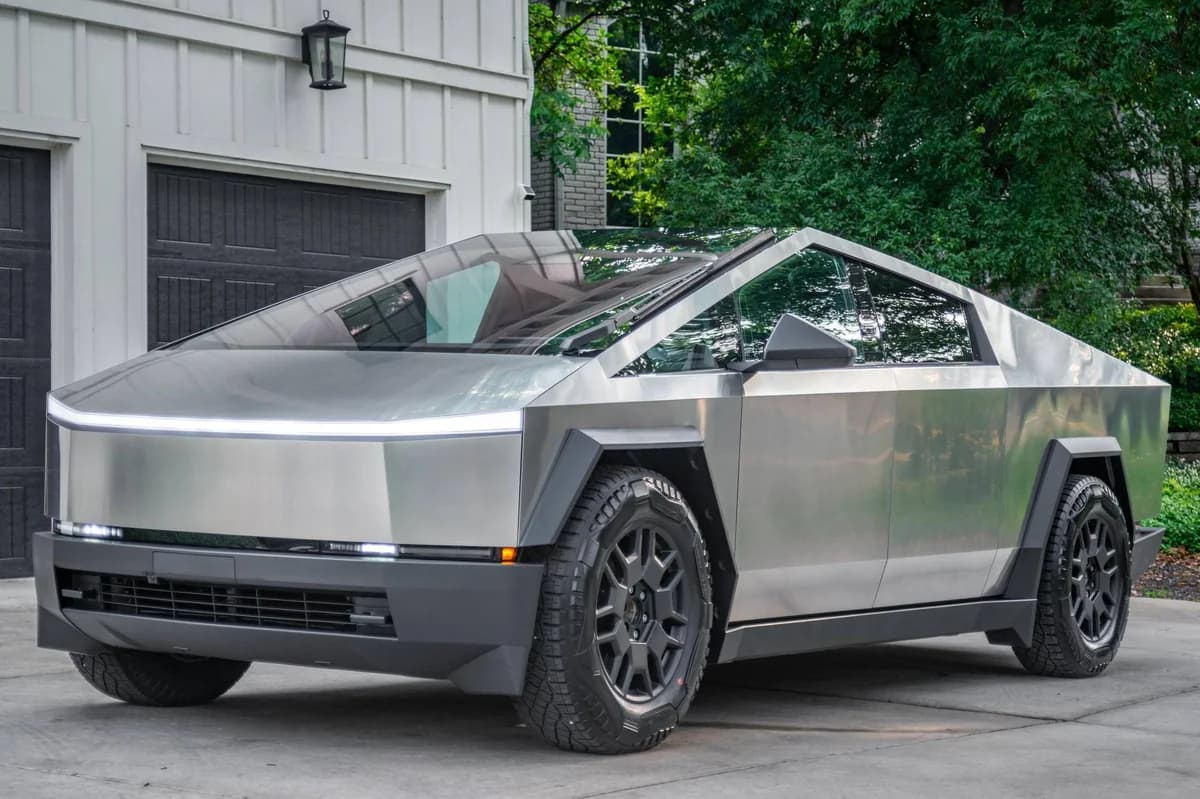Tesla Cybertruck (2024)