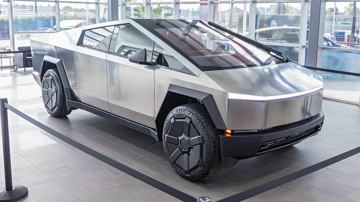 Tesla Cybertruck (2024)
