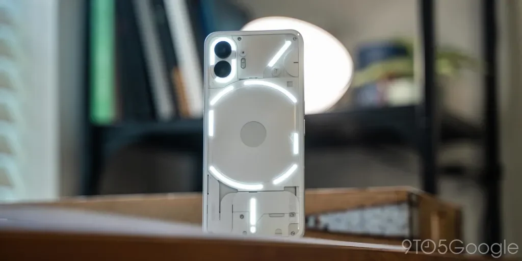 Nothing Phone (2)