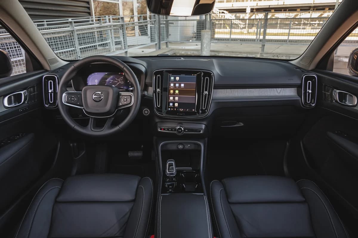 Volvo XC40 (2024)