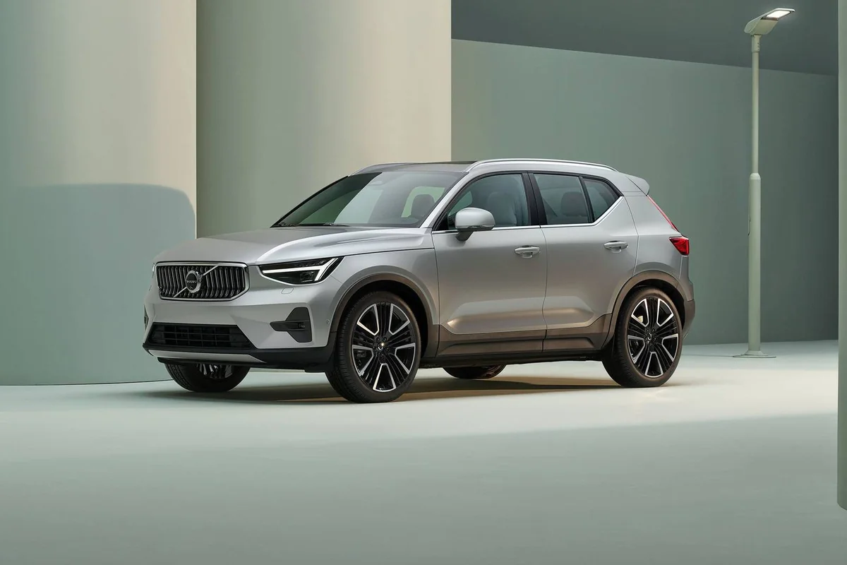 Volvo XC40 (2024)