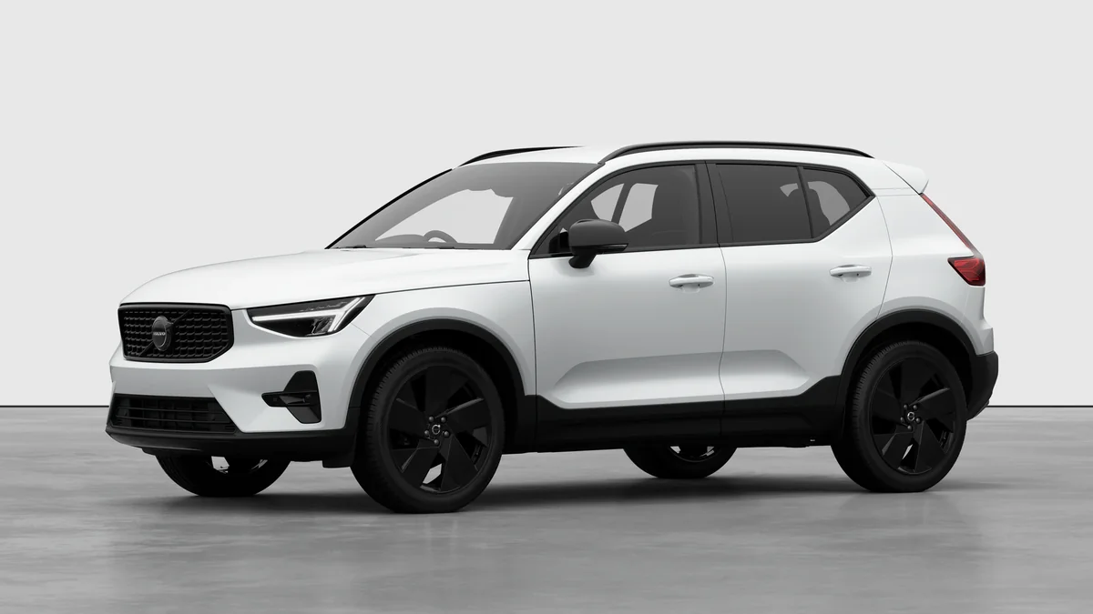 Volvo XC40 (2024)