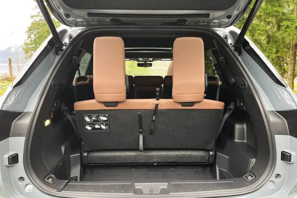 Mitsubishi Outlander Plug-in Hybrid (2026)