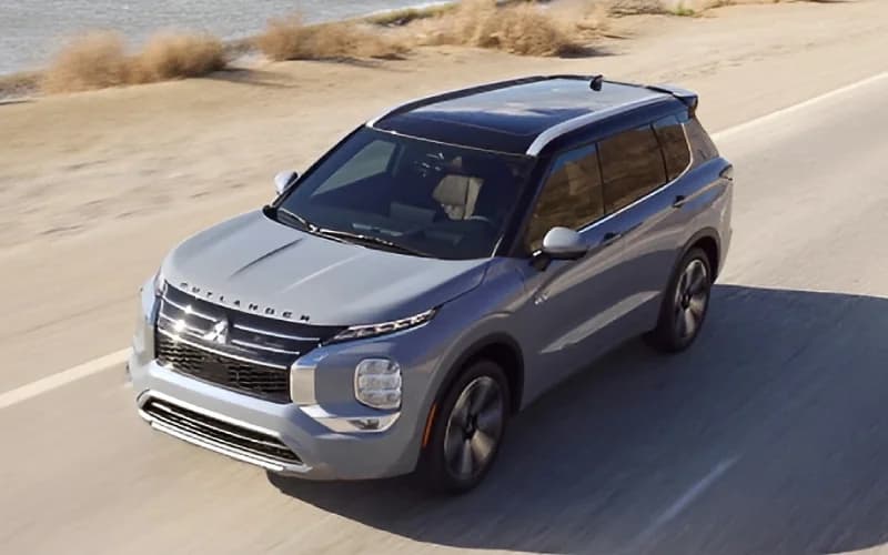 Mitsubishi Outlander Plug-in Hybrid (2026)