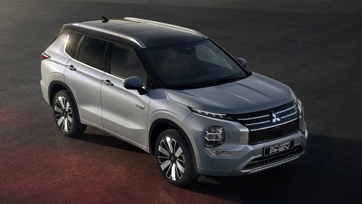 Mitsubishi Outlander Plug-in Hybrid (2026)