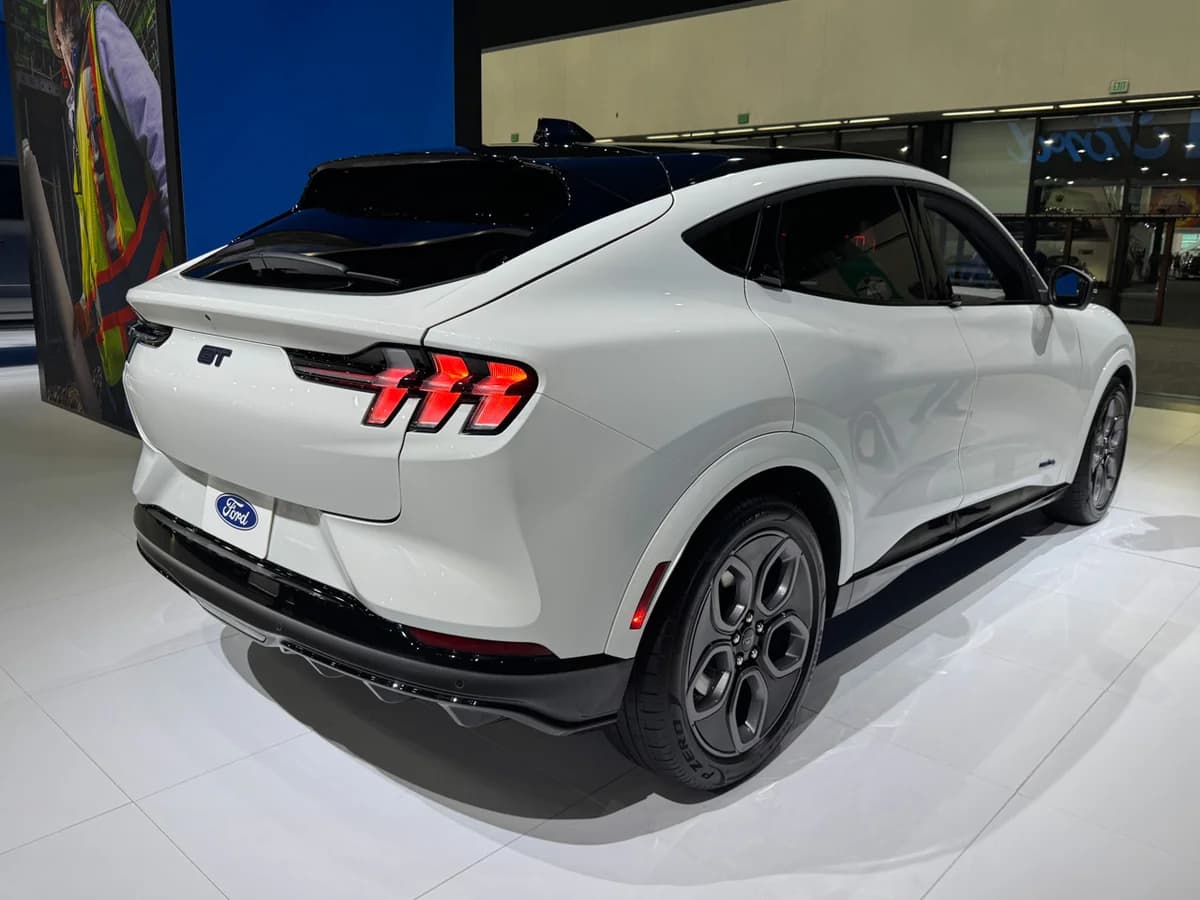 Ford Mustang Mach-E (2026)