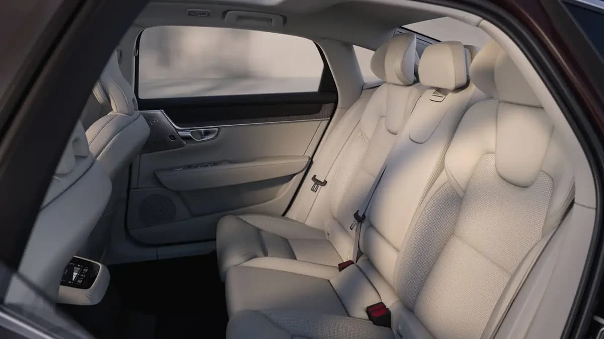 Volvo S90 (2025)