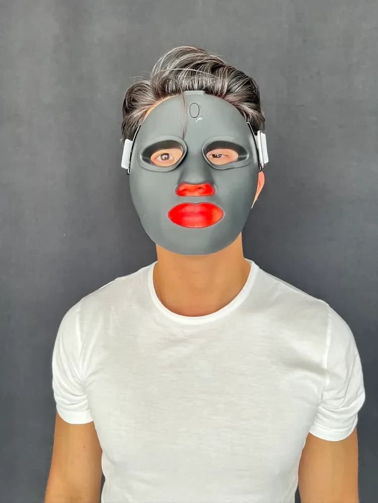 Qure Q-Rejuvalight Pro LED Mask