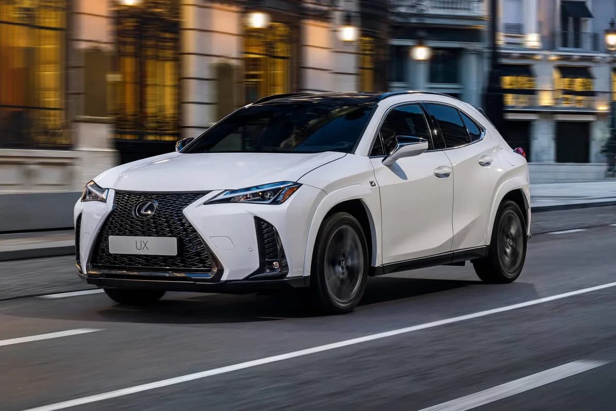 Lexus UX (2026)