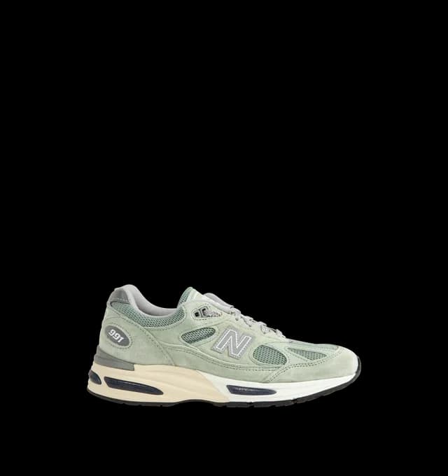 New Balance Made in UK 991v2