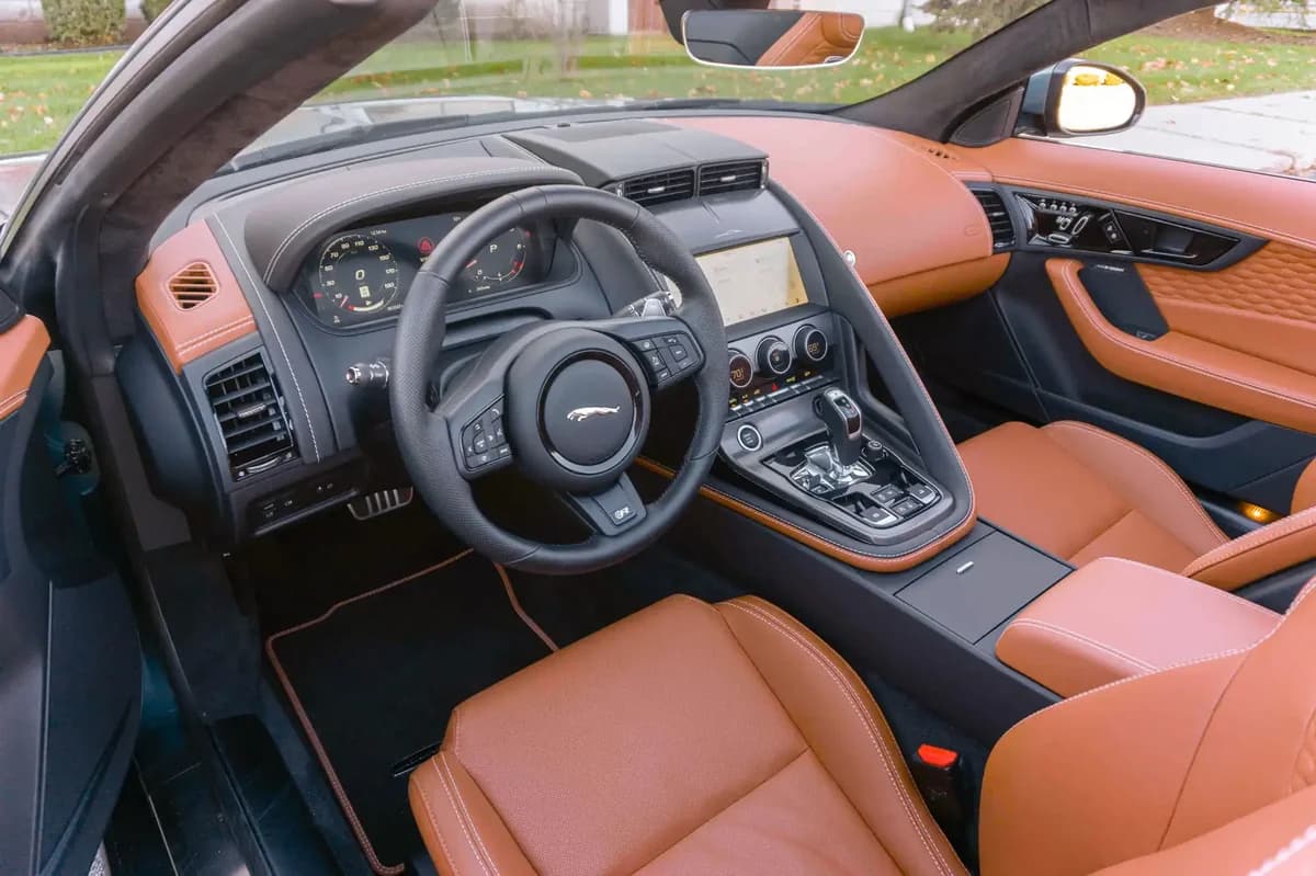 Jaguar F-Type (2024)