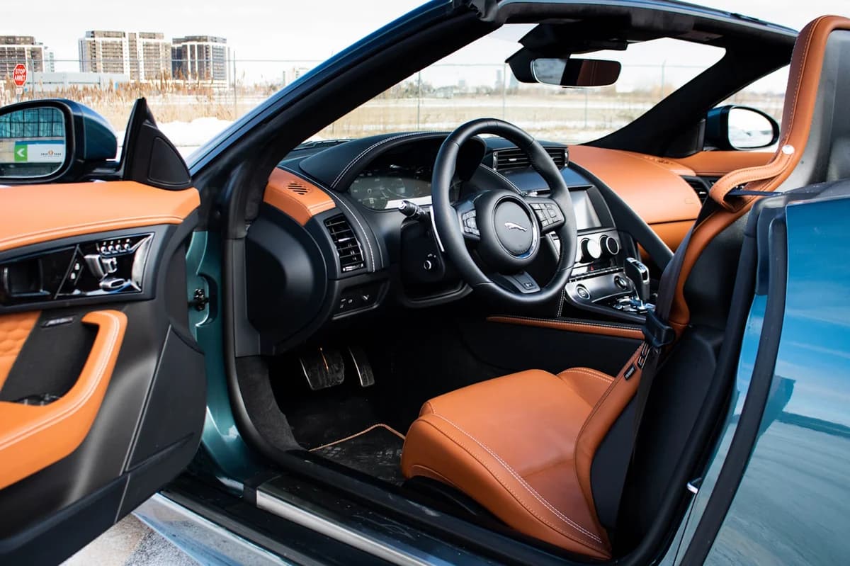 Jaguar F-Type (2024)