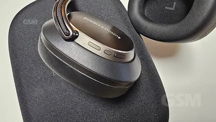 Bowers & Wilkins Px8 S2