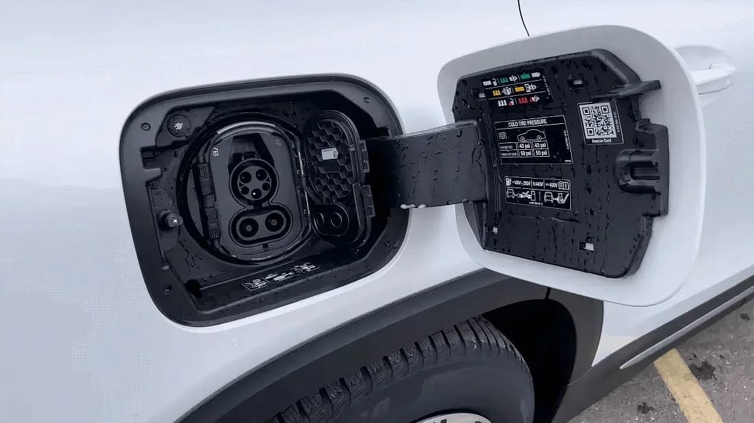 Mercedes-Benz EQB (2025)