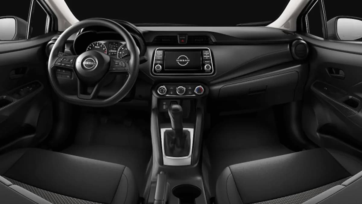 Nissan Versa (2025)