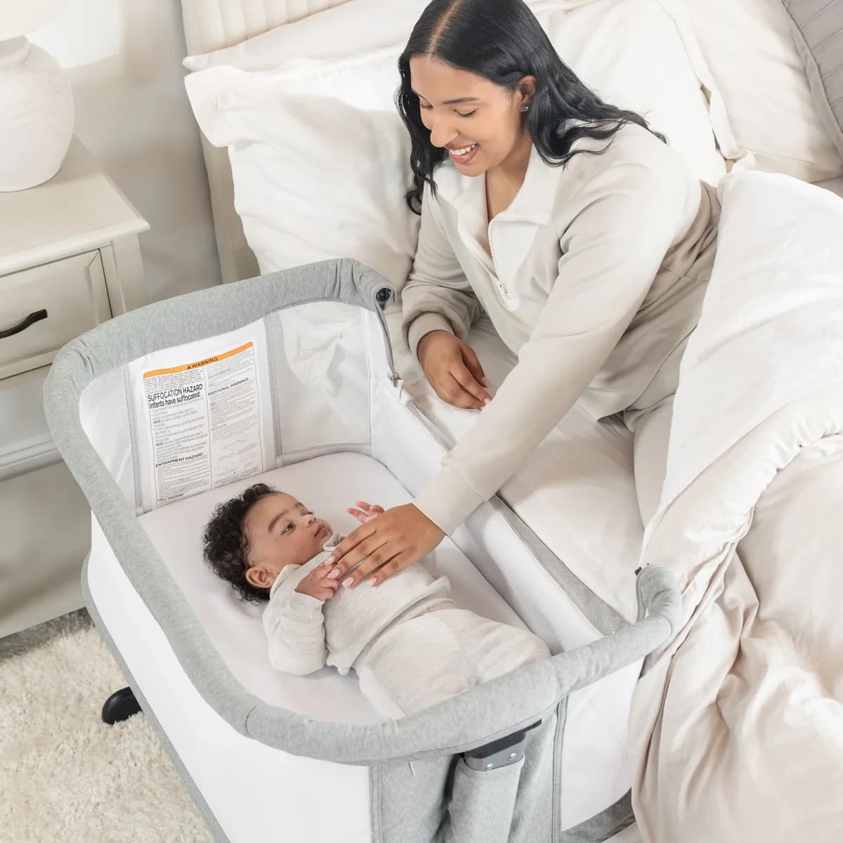 Baby Delight Beside Me Dreamer Bassinet & Bedside Sleeper