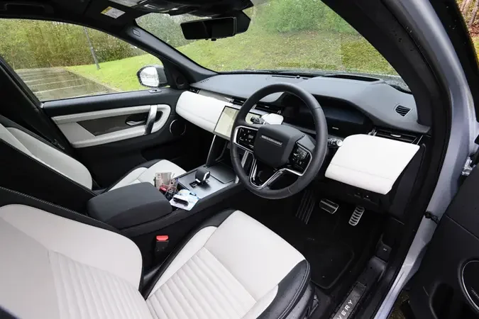 Land Rover Discovery Sport (2026)