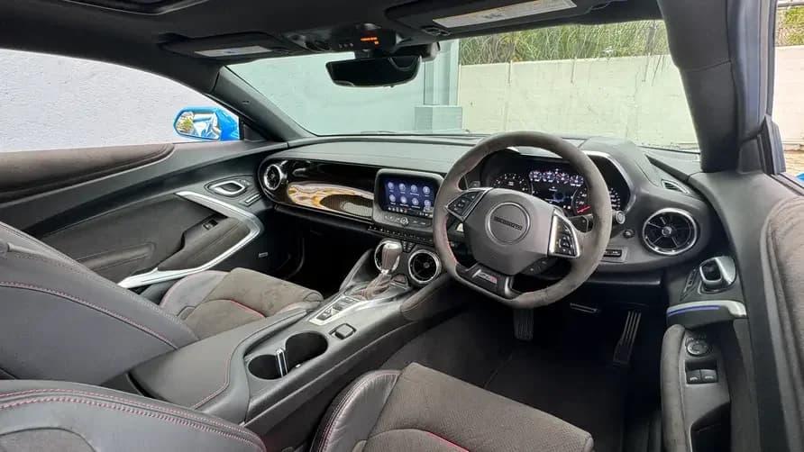 Chevrolet Camaro (2024)