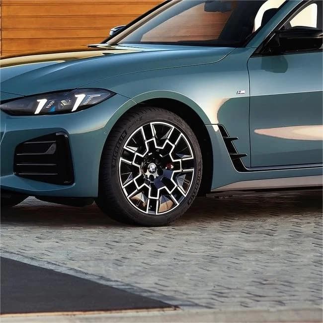 BMW i4 (2025)