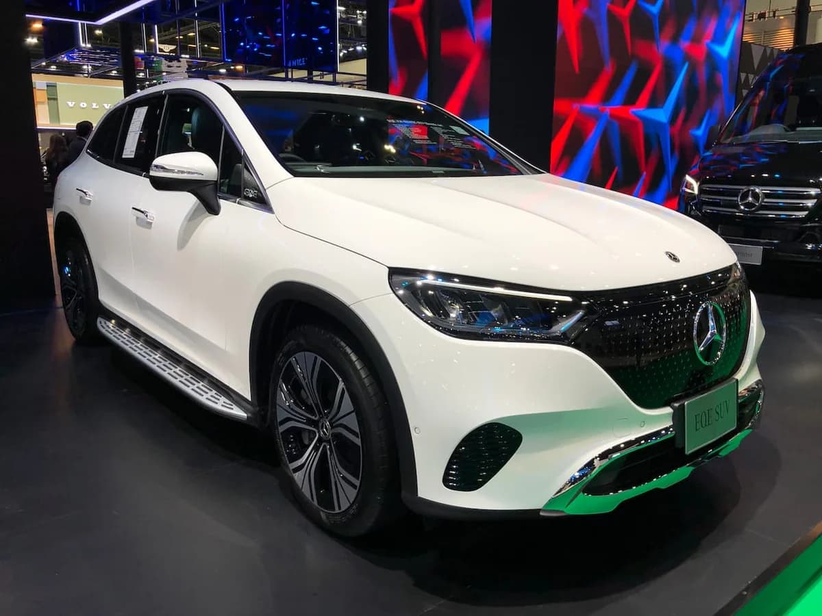 Mercedes-Benz EQE SUV (2027)
