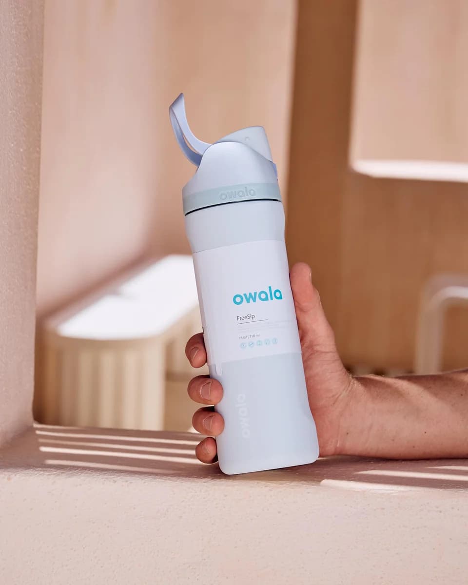 Owala FreeSip 24 oz Water Bottle