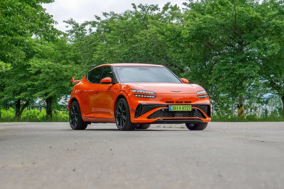 Genesis GV60 Magma