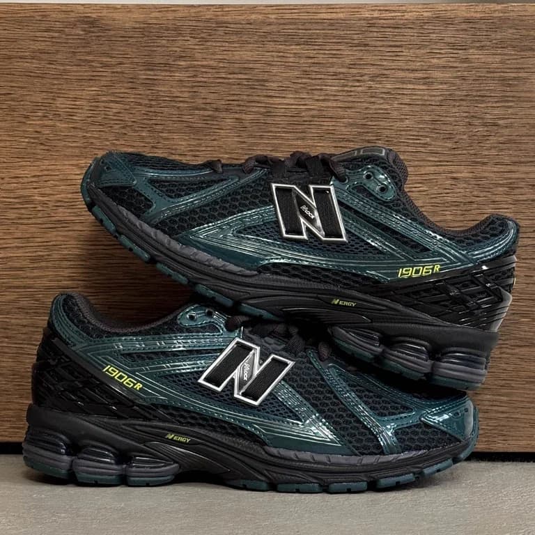 New Balance 1906R