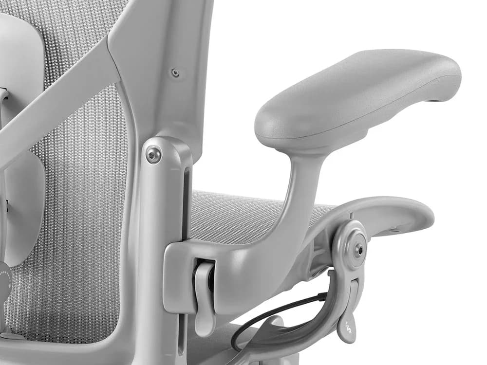 Herman Miller Aeron Chair (Remastered)