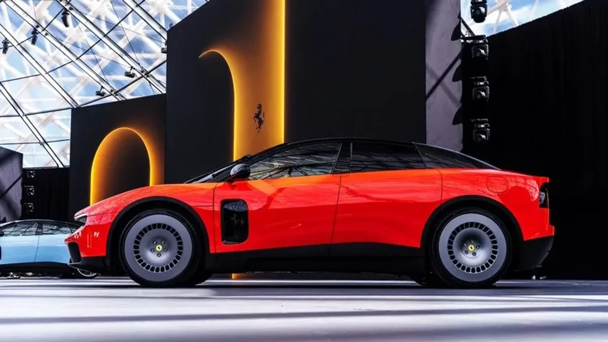 Ferrari Luce