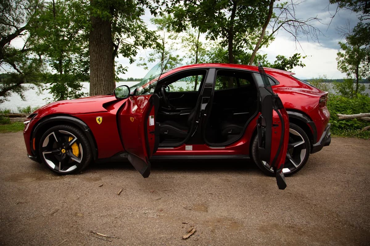 Ferrari Purosangue (2026)