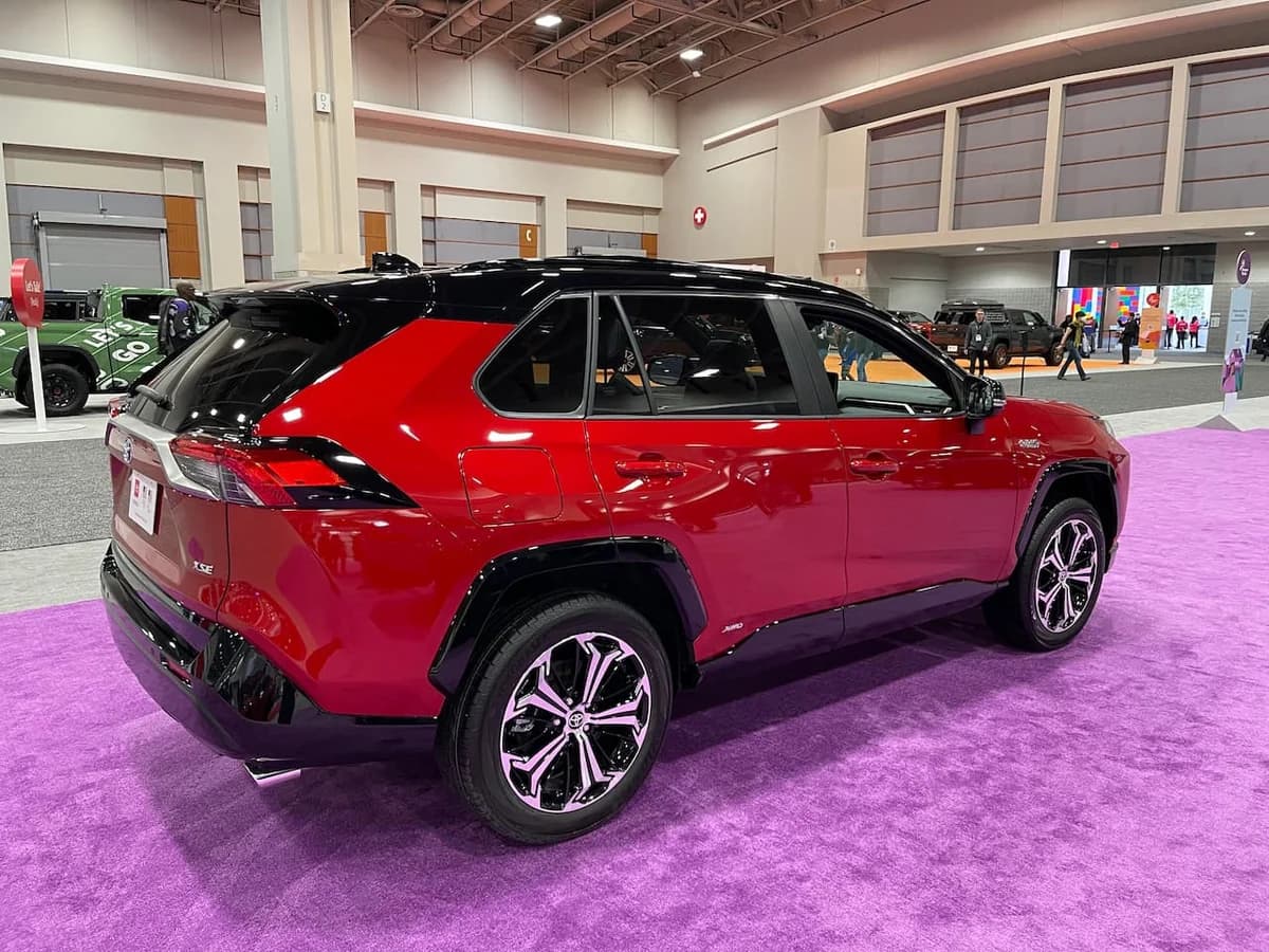 Toyota RAV4 Prime (2024)