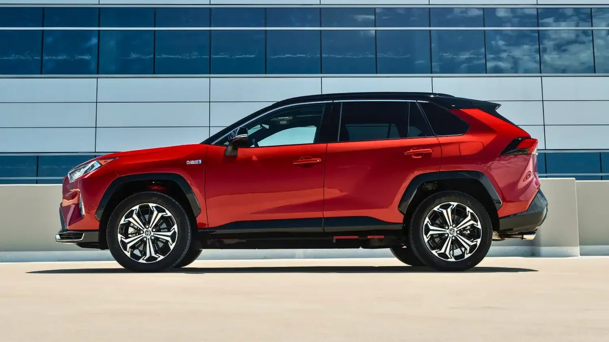 Toyota RAV4 Prime (2024)