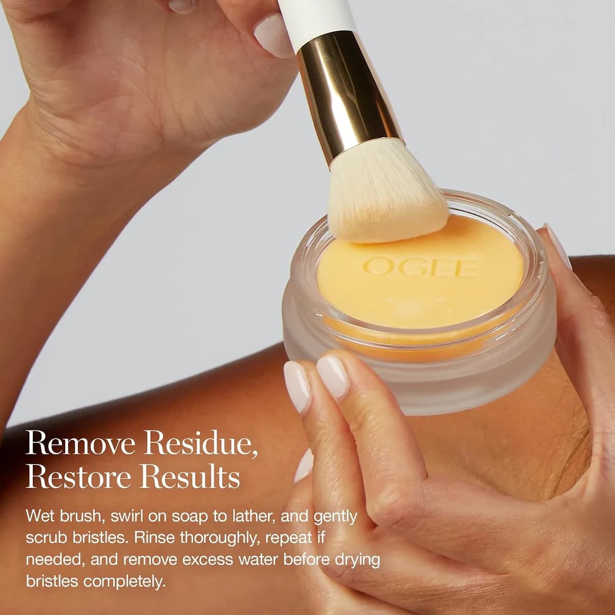 OGEE The Brush Cleanser