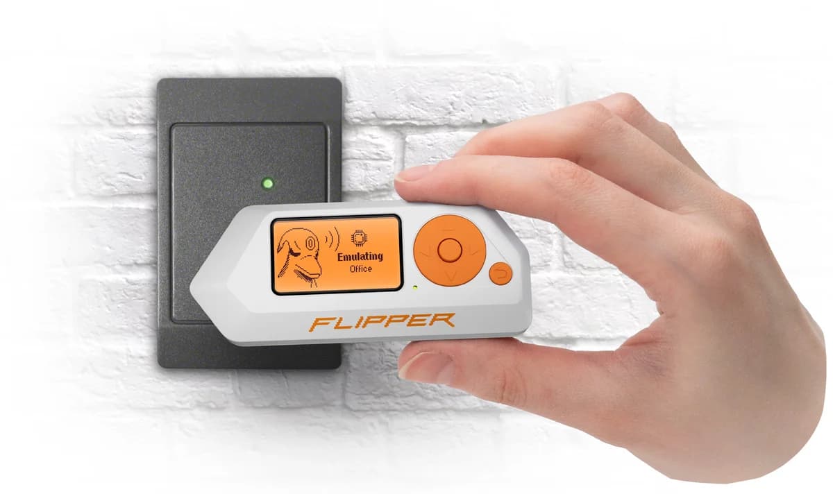 Flipper Devices Flipper Zero