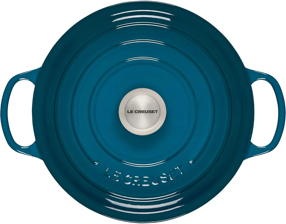 Le Creuset Signature Enameled Cast Iron Round Dutch Oven 5.5 Qt