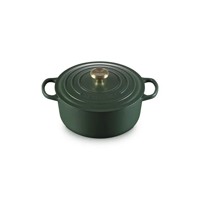 Le Creuset Signature Enameled Cast Iron Round Dutch Oven 5.5 Qt